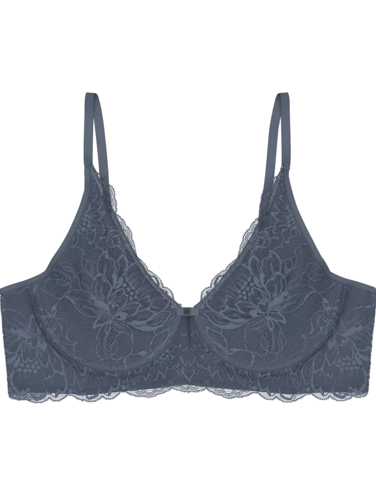 ProudBreast matches Triumph amourette charm